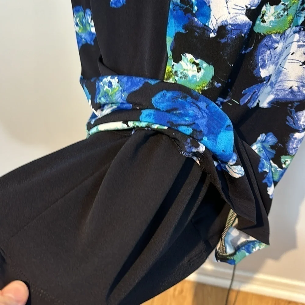 LAUREN Ralph Lauren Dress Ruched Cap Sleeves Lined Black Blue Floral Stretch Sz4 - Picture 11 of 14